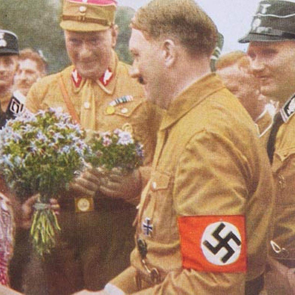Гитлер и девушки третьего рейха