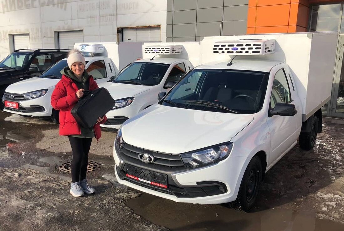 Клиент компании Европлан и автомобили Lada Granta фургон, оформленные в лизинг