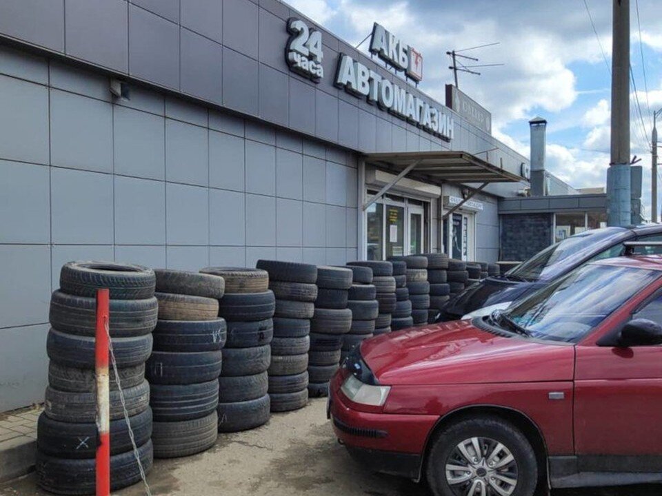     В Краснодаре очистили территории 34 автосервисов. Фото: пресс-служба администрации Краснодара