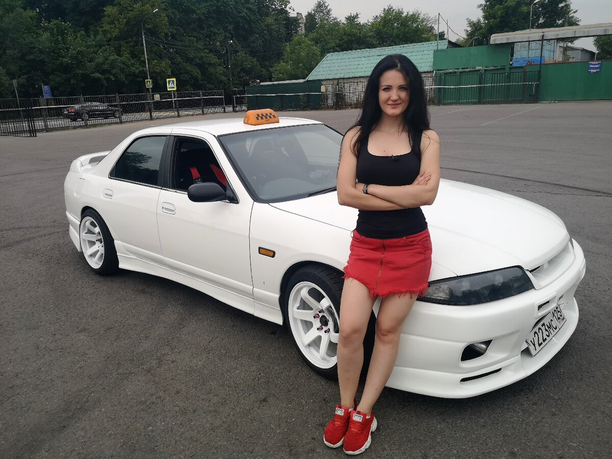 это я работала на nissan skyline