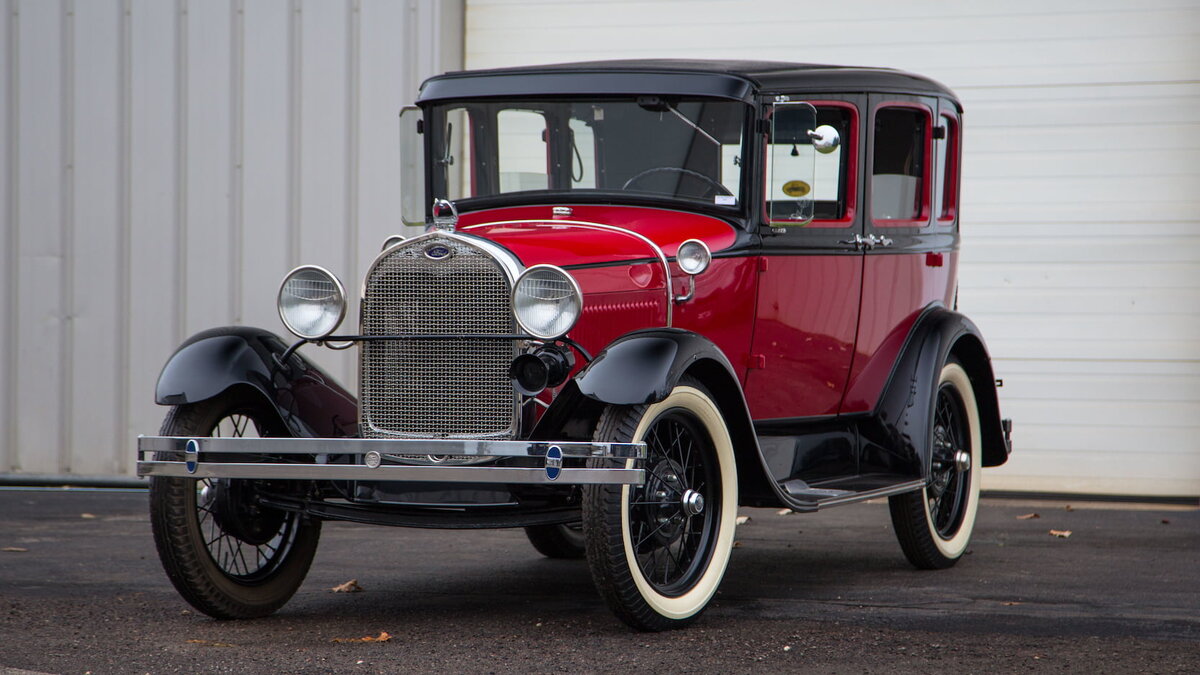 Американский автомобиль Ford Model A.