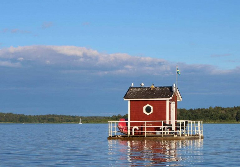 Utter. Подводно-надводный отель utter inn, озеро меларен, швеция. utter inn швеция. utter inn hotel — vasteras, швеция. озеро меларен швеция.