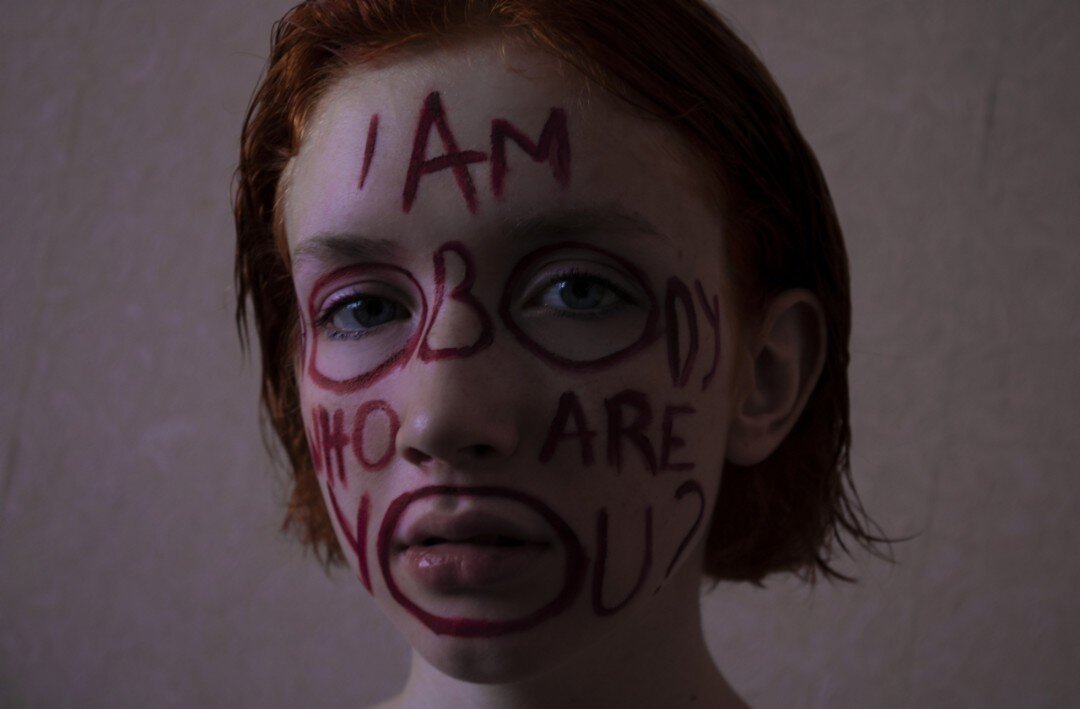 I AM NOBODY WHO ARE YOU? 