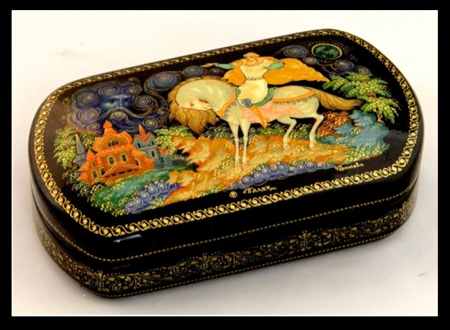 Палех лаковая роспись. Холуйская лаковая живопись. Федоскино агитлак. Петр коробов федоскино. Народный промысел палехская роспись.