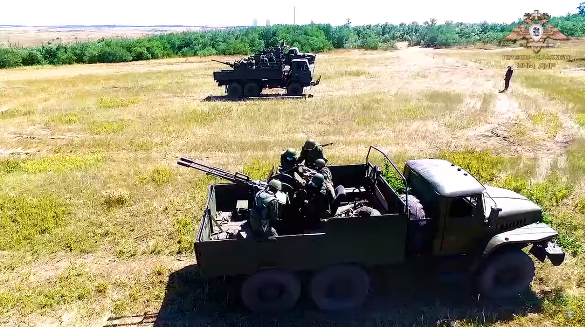Установка ЗУ-23-2 на грузовиках. Скриншот видео канала https://www.youtube.com/channel/UC9A0XhOCz3a8v2JCpFgMfHQ
