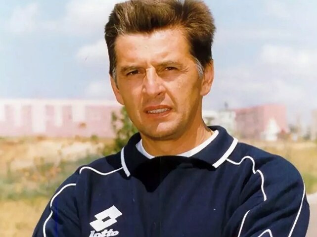 Борис Буняк.