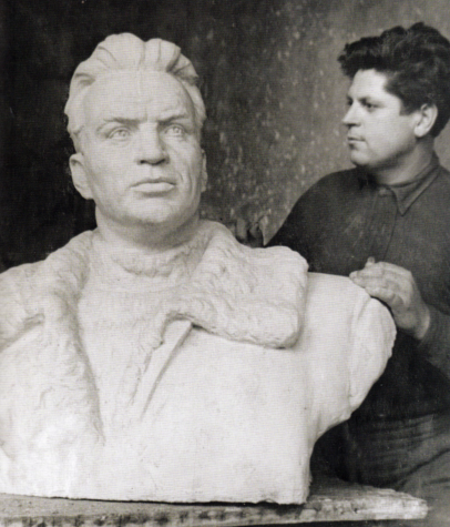 Скульптор Г. А. Петин (1909 - 1947). Источник: nadja-ky.livejournal.com