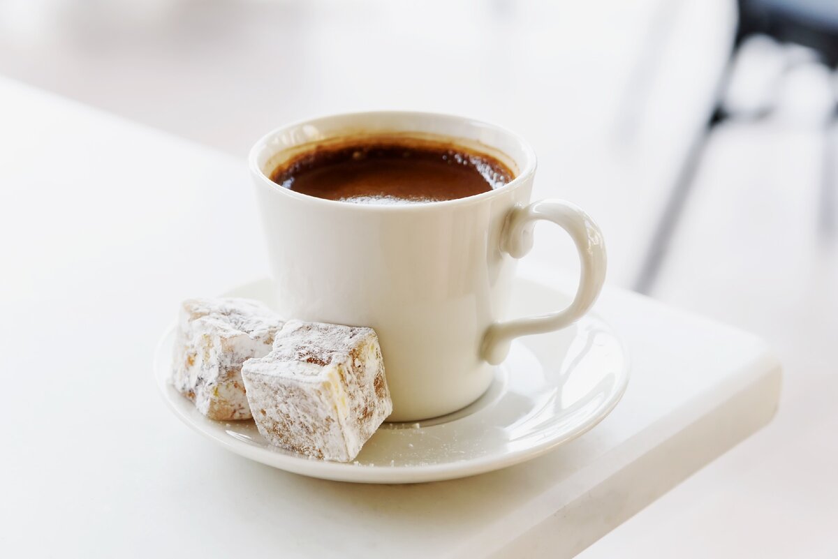 Магический кофе с какао и миндалем