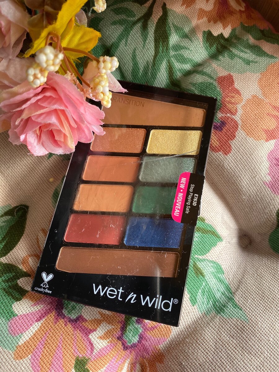 Wet n Wild Color Icon 10 Pan Palette “Stop playing safe” - бюджетный аналог  Natasha Denona Tropic? Свотчи и впечатления | Юлия Чеширская | Дзен