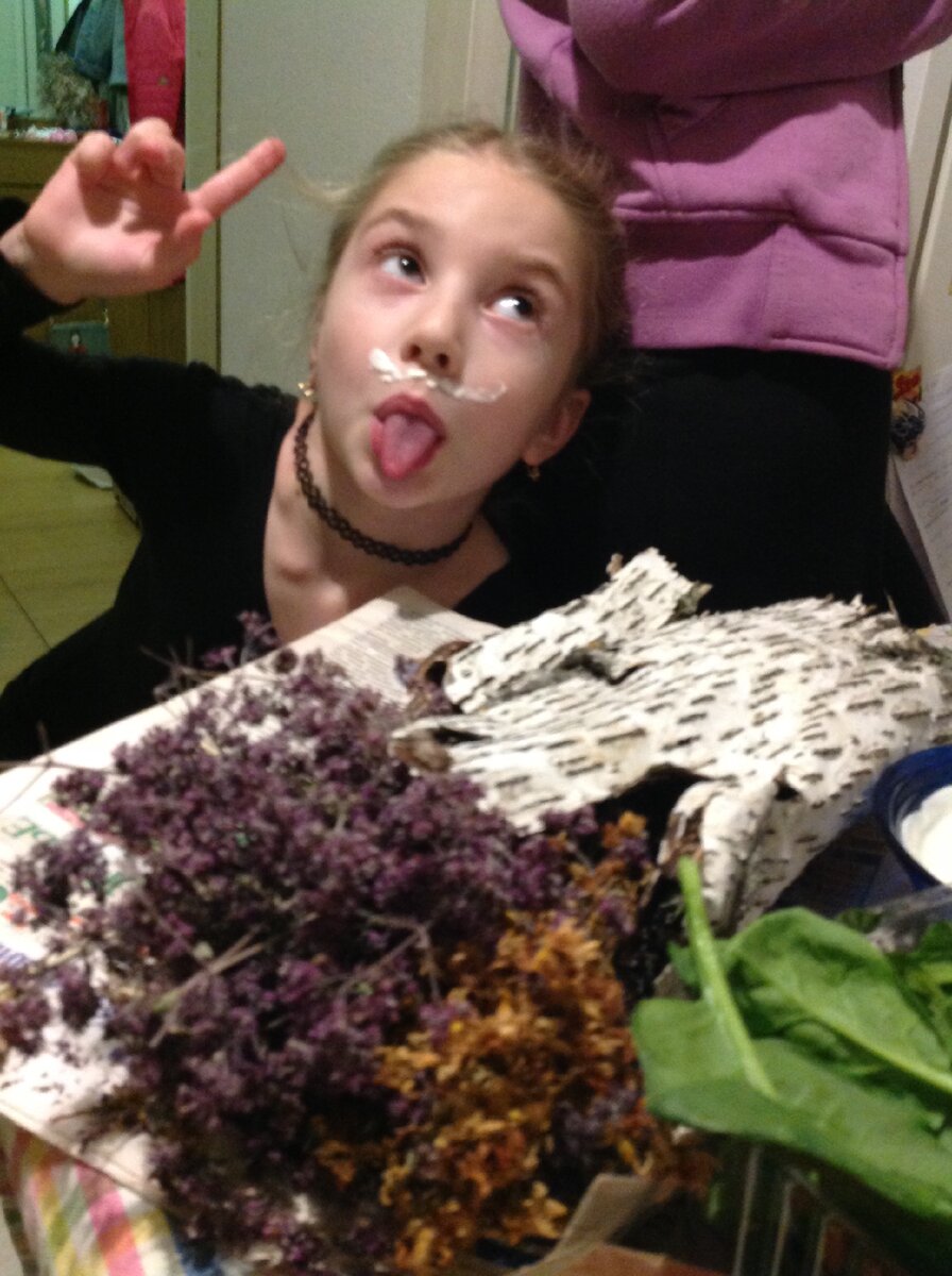 Фото сделано Людмилой Шевцовой . Правильное питание ребенка 100 % успех в школе.