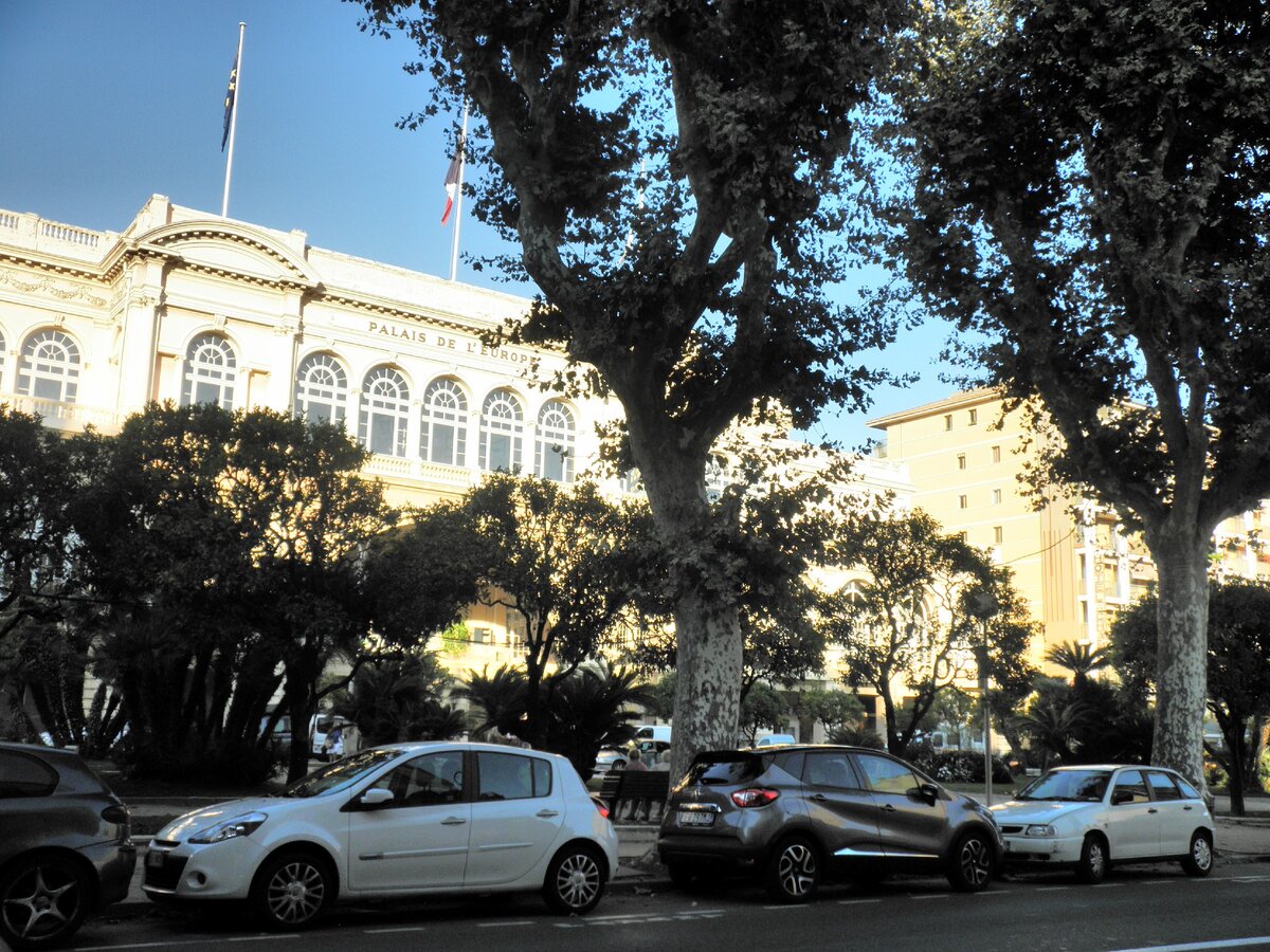 Современная Ментона. Фото автора