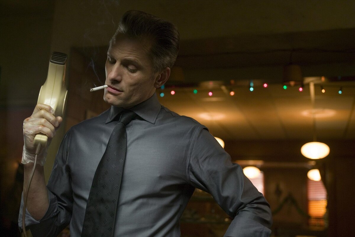 Экспорт 2007. Вигго Мортенсен 2007. Вигго Мортенсен порок на экспорт. Вигго Мортенсен порог на экспорт. Порок на экспорт фильм 2007.