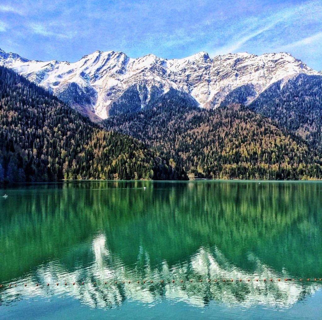 Абхазия. Озеро Рица. Фото из открытых источников