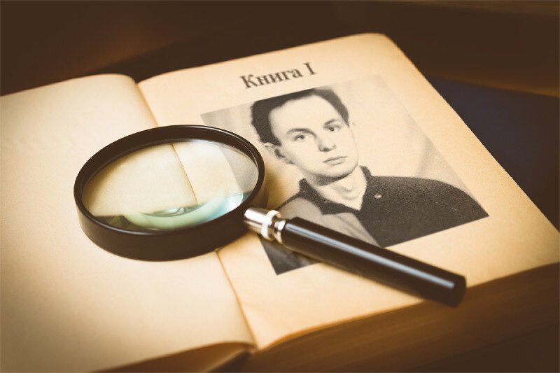 Романс "Взгляд" 
Весна стучится в дверь мою,
Луна безмолвно наблюдает,
Твою улыбку в сердце храню,
Взгляд милый вдохновляет.

По взгляду твоему скучаю,
В глазах затаилась любовь,
Тебя я всегда вспоминаю,
Быть может увидимся вновь.

В душе страсть бушует,
Звёзды ярко сияют нам,
Твой голос меня чарует,
Всю нежность тебе отдам.

По взгляду твоему скучаю,
В глазах затаилась любовь,
Тебя я всегда вспоминаю,
Быть может увидимся вновь.

Звучит мелодия нашей любви,
Судьба нас сближает,
Зовут за собой мечты,
Ангел меня понимает.

По взгляду твоему скучаю,
В глазах затаилась любовь,
Тебя я всегда вспоминаю,
Быть может увидимся вновь.


29.02.2020 год.