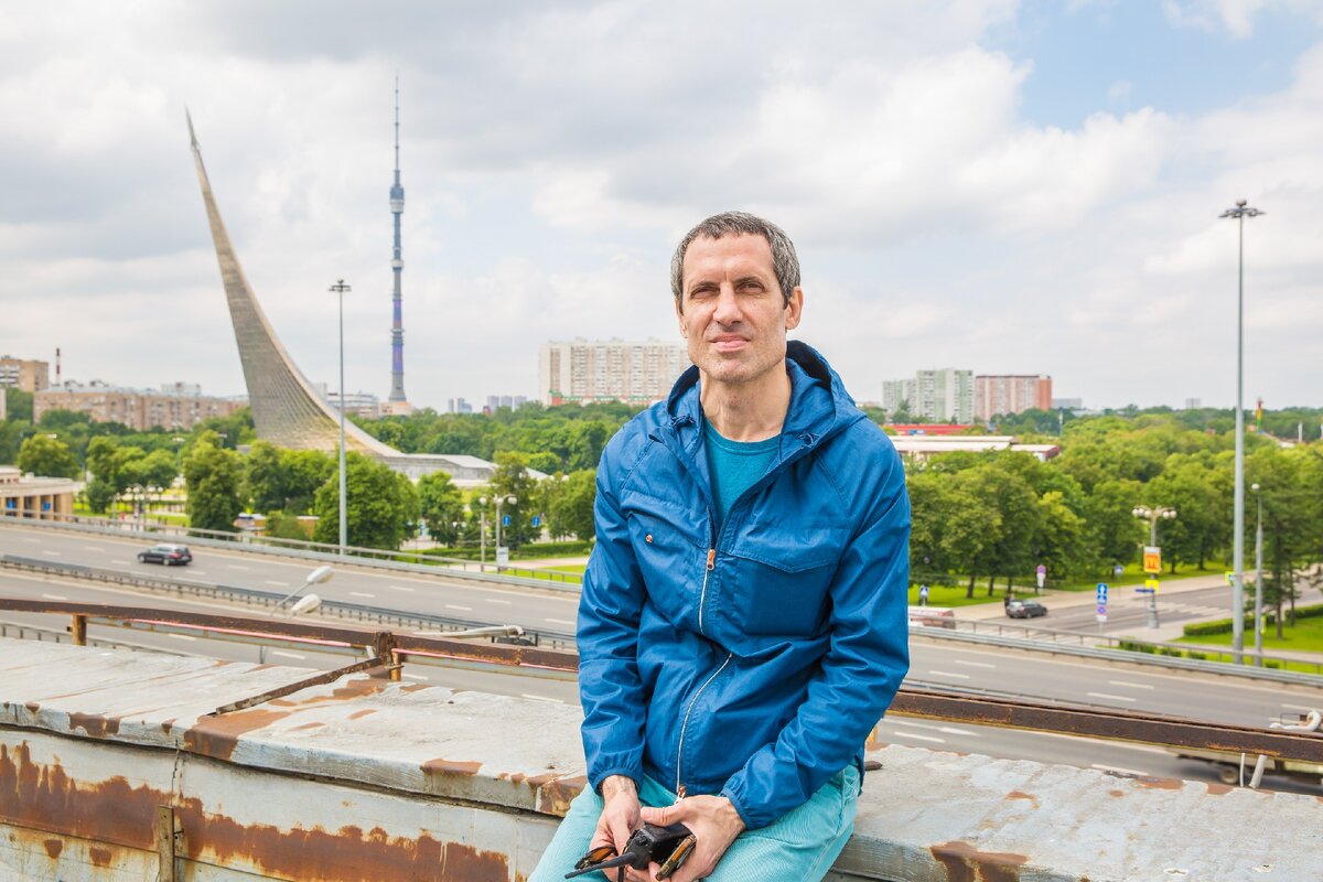 Режиссер-постановщик Сергей Комаров