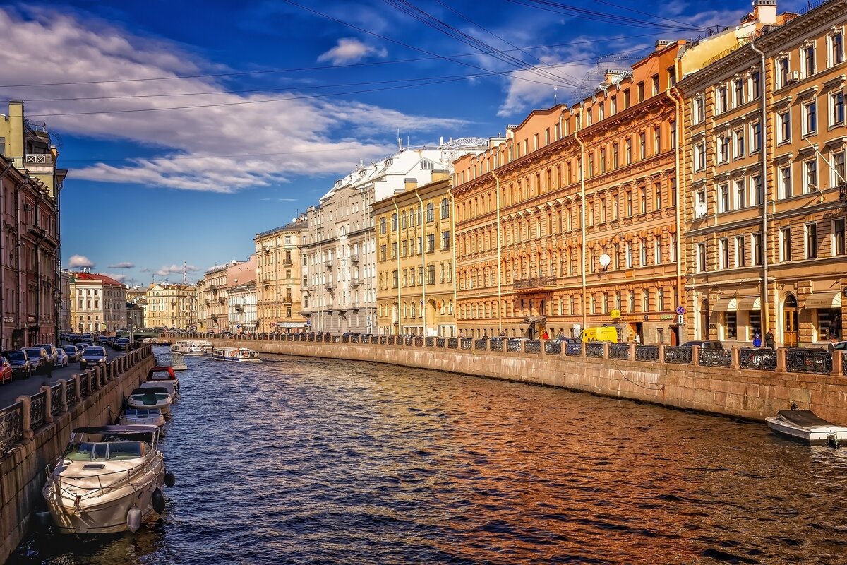 Река Мойка. Вид с Зелёного моста. Ранее - Полицейский, до Революции.