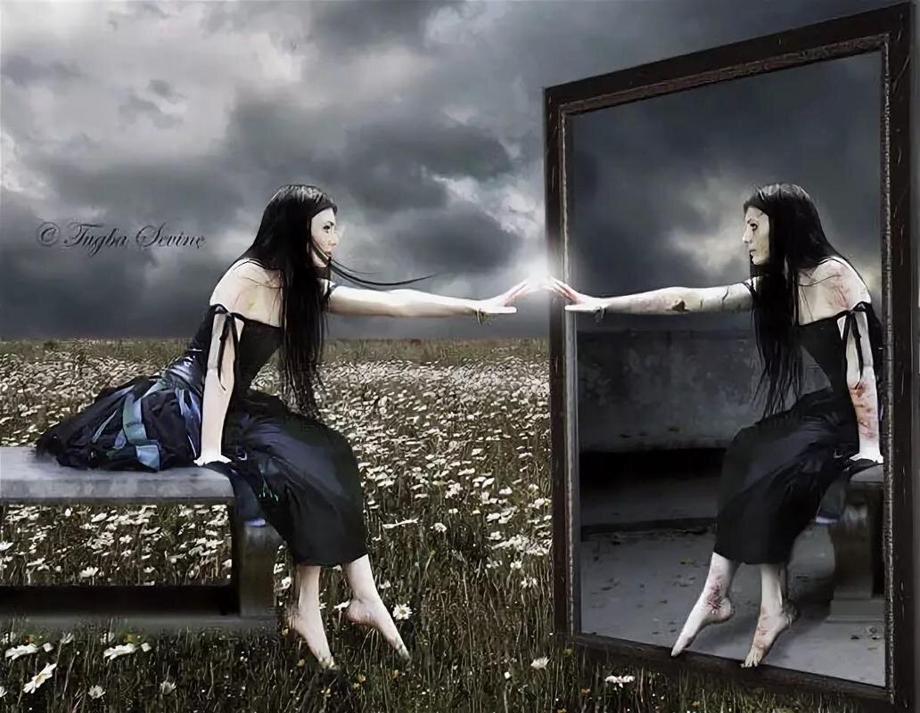 разговор с отражением в зеркале. отражение в зеркале. зеркало мистика. отражение в зеркале мистика. отражение во сне.