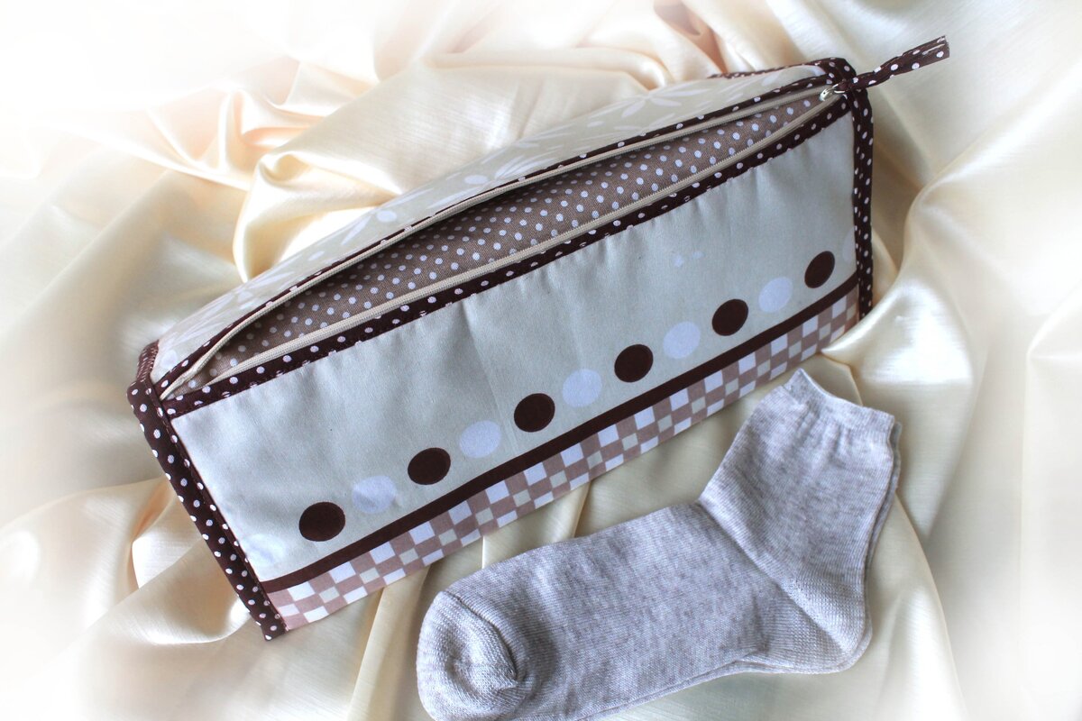 Контейнер складывается - места при хранении занимает совсем мало