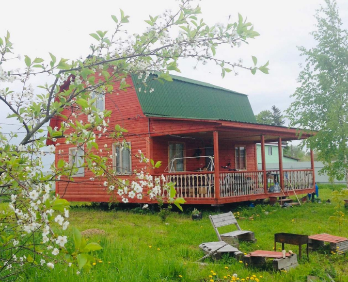 Такой домик мы увидели в объявлении на Авито.