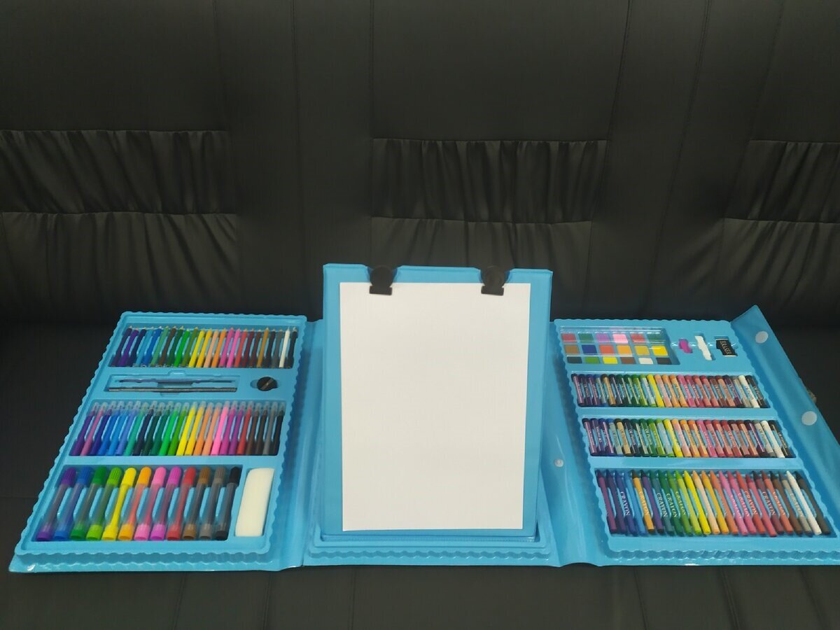 Придя домой,мне стало интересно, узнать сколько такой набор стоит в других магазинах,и вот что я нашла: На Joom 2.654 рублей по скидке(3.587р.)
На Wildberries 918 рублей
На Яндекс.Маркете 990 рублей
На Ozone 829 рублей по скидке (3.199р.)
