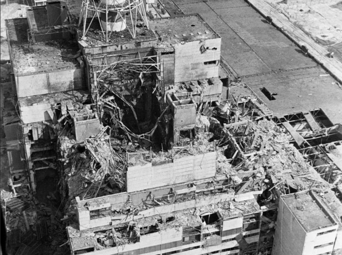 Момент взрыва аэс. ЧАЭС реактор 1986. 4 Энергоблок ЧАЭС 1986. Чернобыль 1986 взрыв. Чернобыль 26.04.1986.