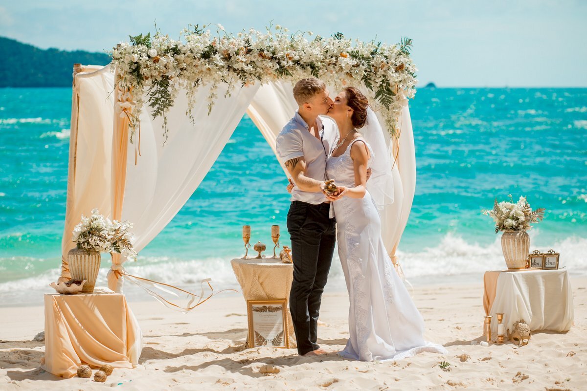 «Искорка» важна в начале отношений, но одной ее для создания семьи мало