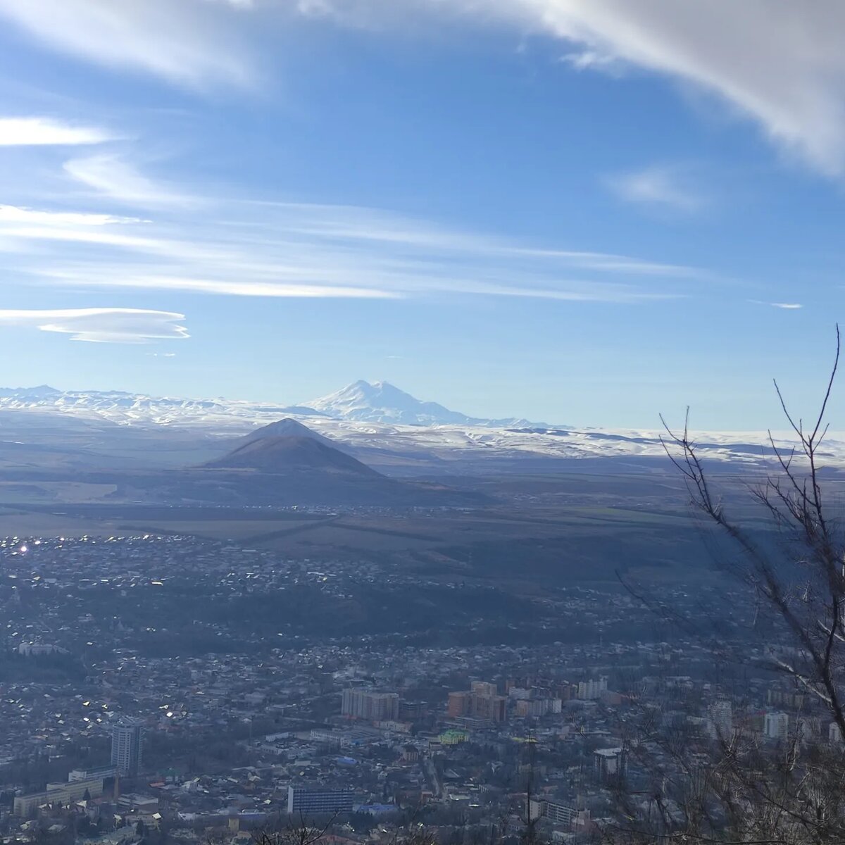 Вид на Эльбрус.