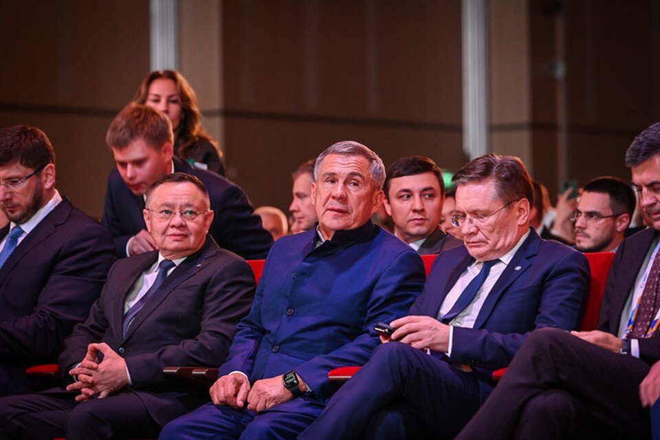     Еще одним почетным гостем стал министр строительства России Ирек Файзуллин. Фото: пресс-служба главы Татарстана