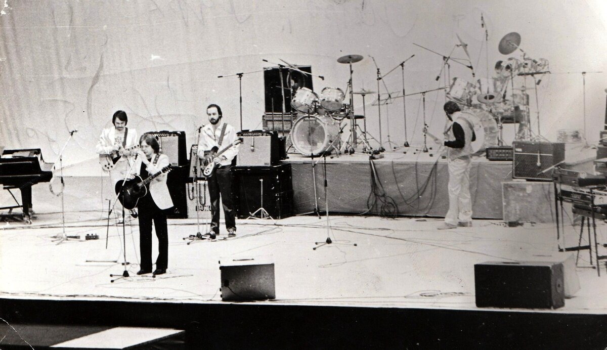 1982 год, Ленинград, СК «Юбилейный»,  Юрий Антонов и группа «Аэробус».