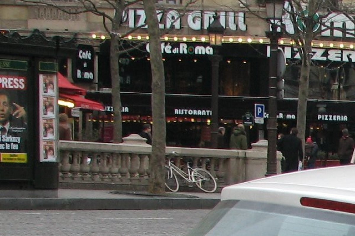    В Монпелье погиб подросток после победы Франции в полуфинале ЧМ-2022