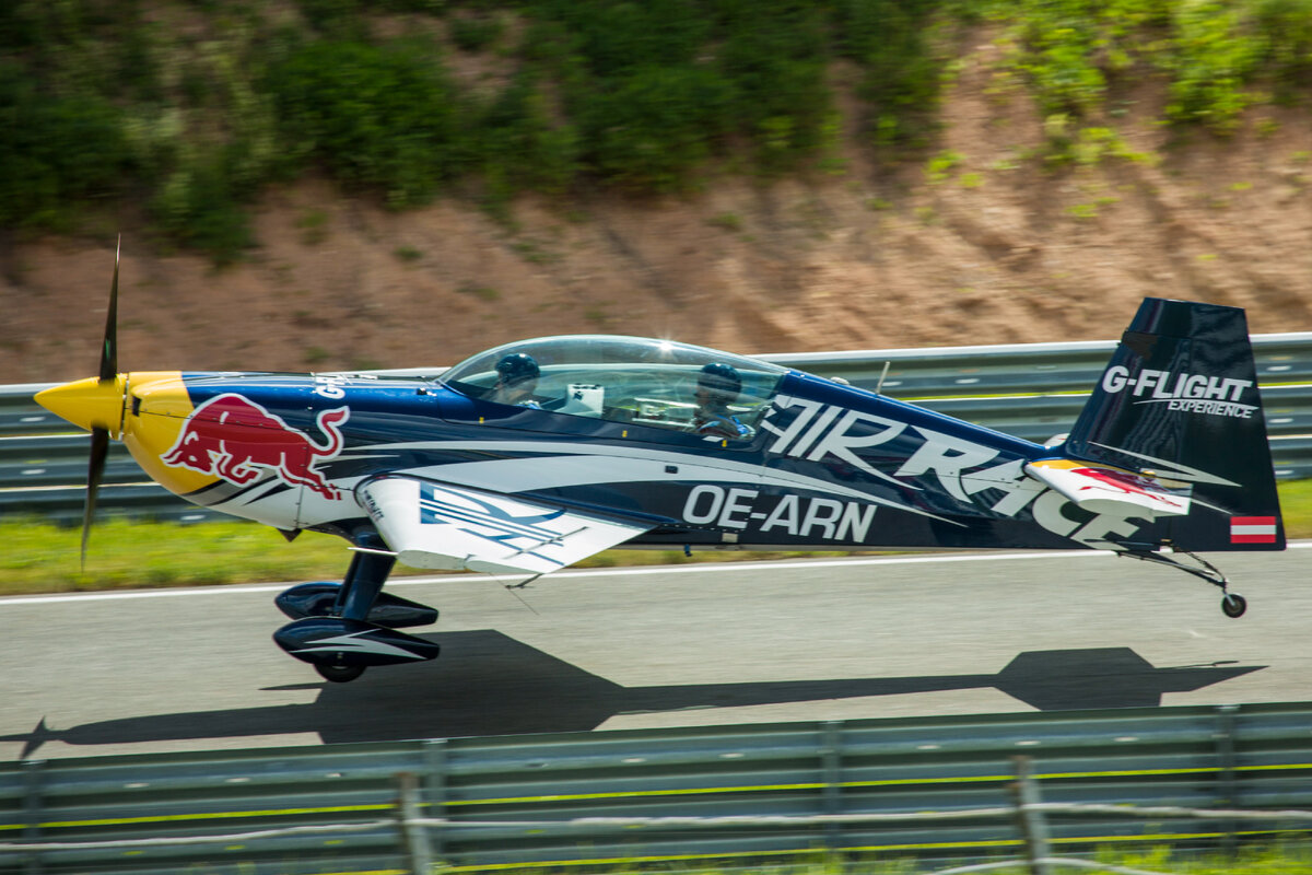 Red bull Air Race самолеты