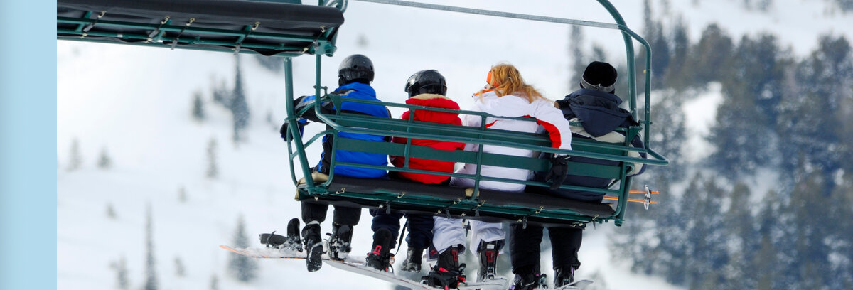 Горнолыжные курорты привлекают клиентов. Там можно открыть магазин или пункт проката и ремонта снаряжения, разместить фудтрак или небольшое кафе у подъемников