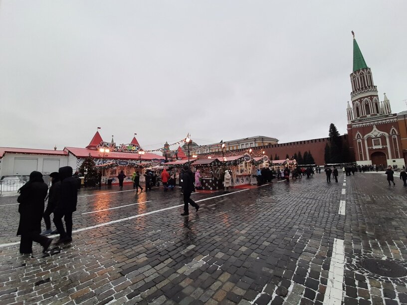 В москве закрыли красную площадь 2023. Красная площадь сегодня. В москве закрыли красную площадь 2023. Красная площадь сегодня. Красная площадь москва новый год.