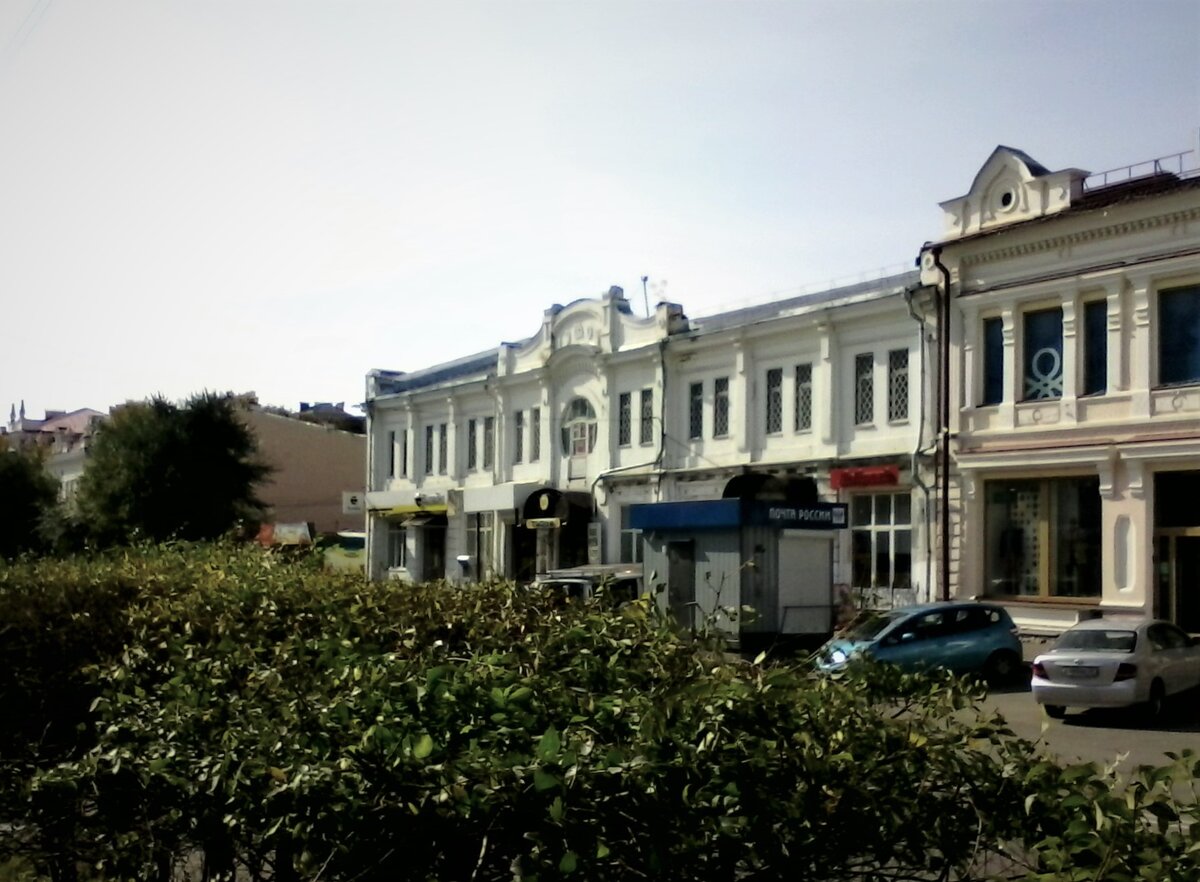 И рядом - наследие позапрошлого века