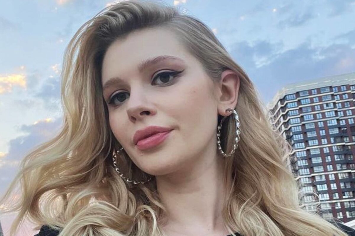 Анастасия уколова до и после похудения Я похудела после родов на 20 кг": звезда фильма "Громкая связь" Анастасия Уколов