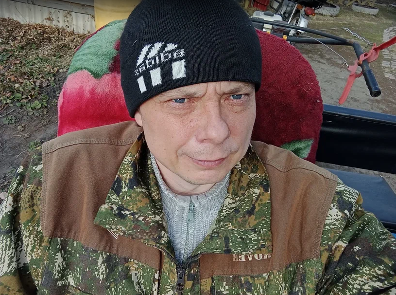  а я всё в той же самой шапке