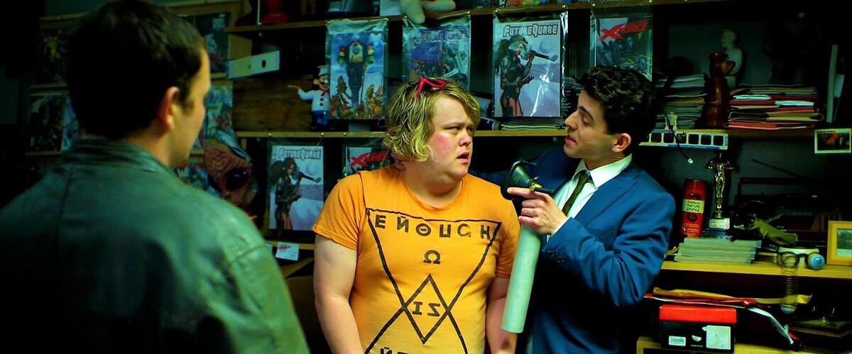 нил мэскелл утопия. сериал утопия 2020 /utopia. Utopia falls сериал 2020. утопия кубик в кубе. сериал утопия 1984.