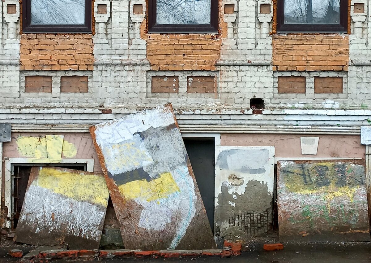    Марина Сазоненко. «Бауманские холсты», 2022.