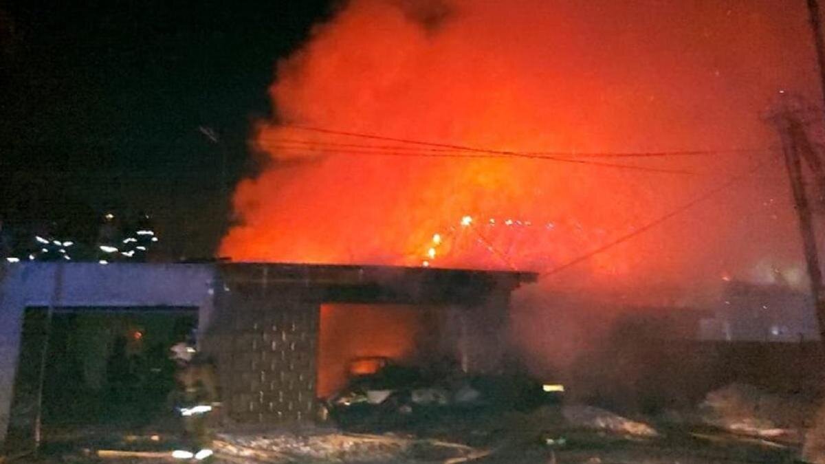    Пожар в гараже:ДЧС Карагандинской области