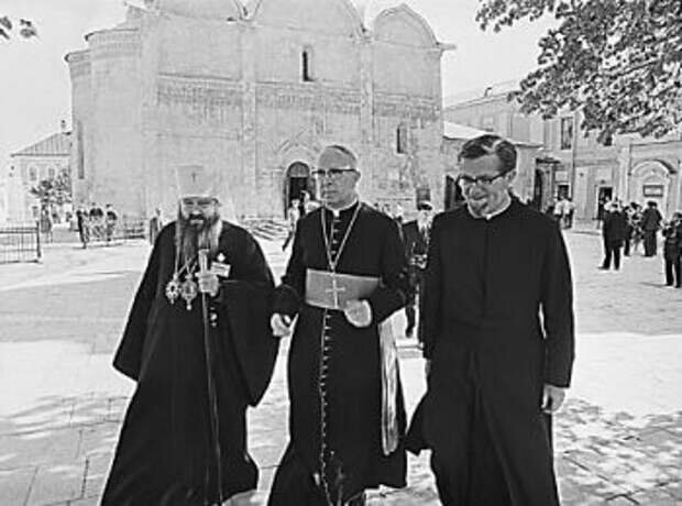 Его Высокопреосвященство митрополит Никодим на приеме в Ватикане