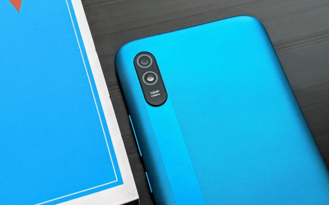 Смартфон Xiaomi Redmi 9A — недорогой гаджет для общения. Фото: gizmologi.id