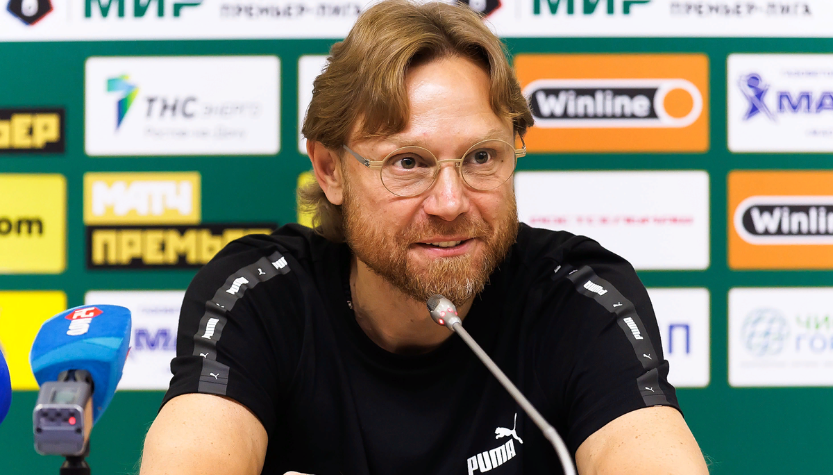 Валерий Карпин