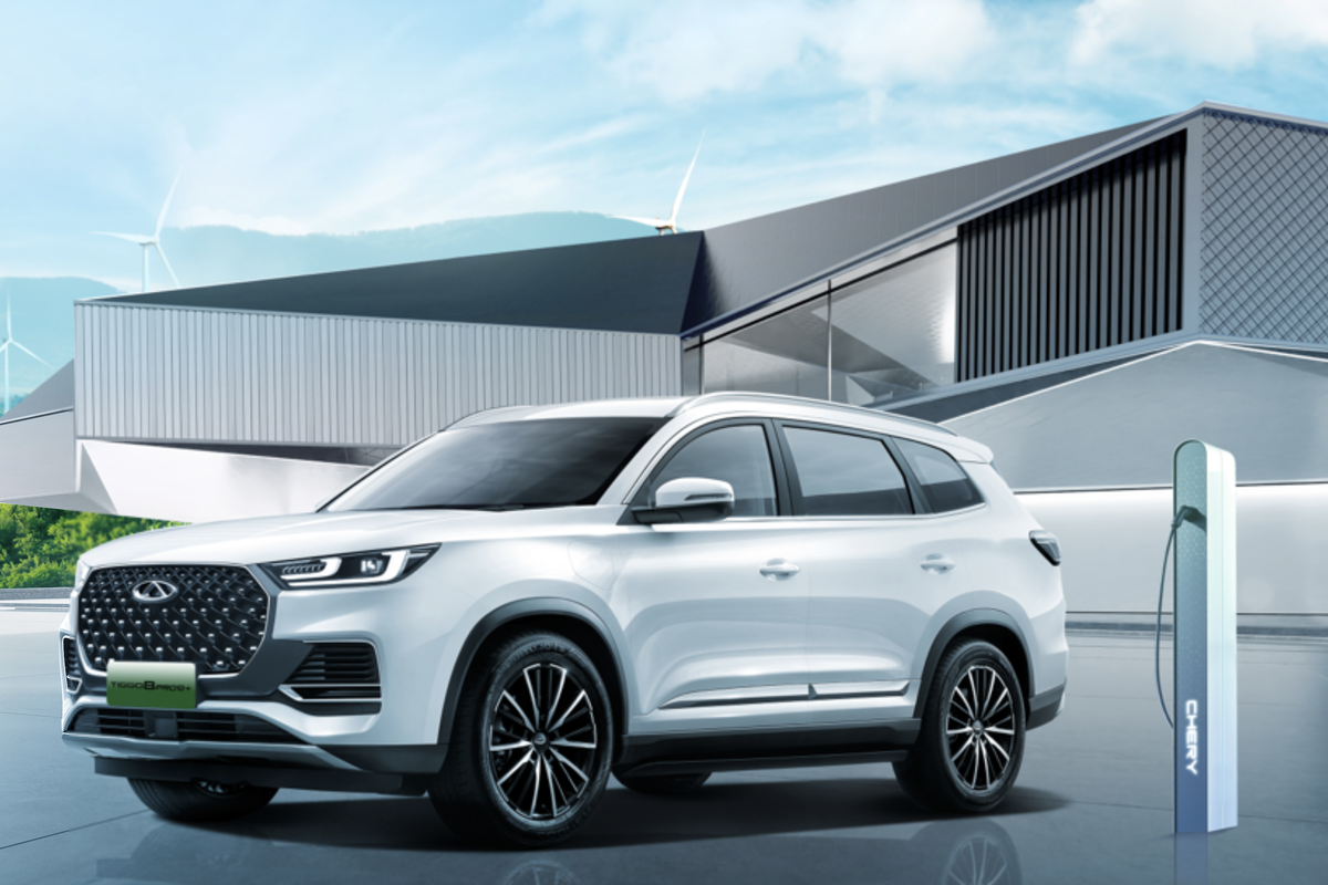     Технологичный гибрид: мощный внутри и стильный снаружи