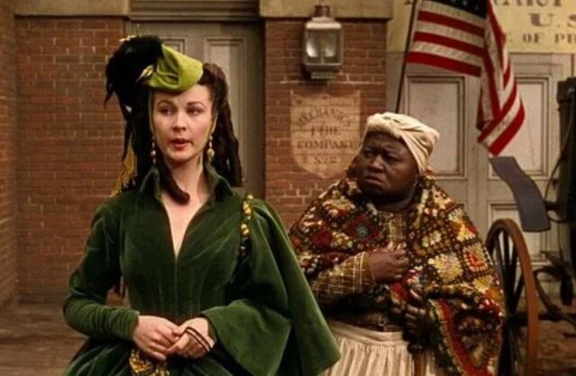 Скарлетт сшившая платье из маминых портьер