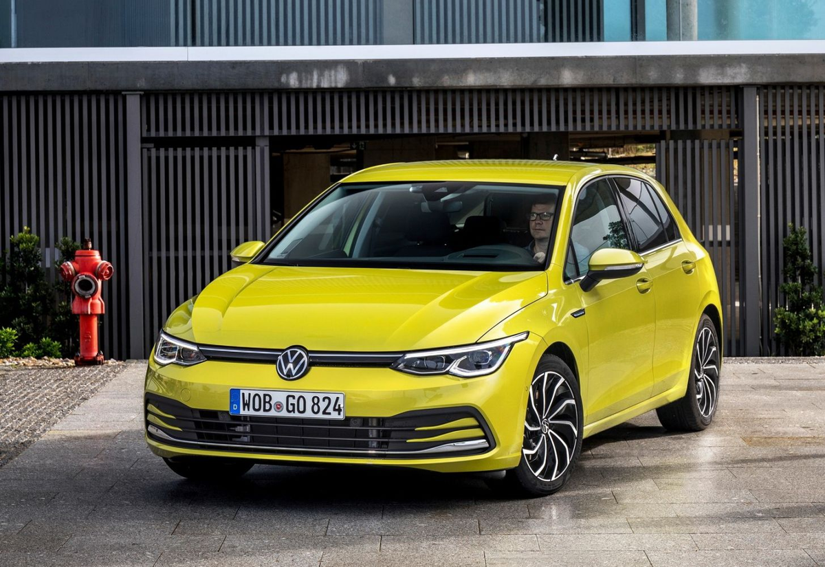 Volkswagen golf год выпуска. Фольксваген Golf 2020. Новый Volkswagen Golf 2020. Фольксваген гольф 2020 новый. Фольксваген Golf 2019.