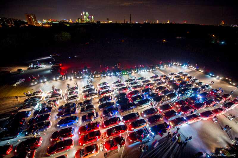 Авто флешмоб. Флэшмоб из машин. Флешмоб из машин день Победы. Автофлешмоб 9 мая