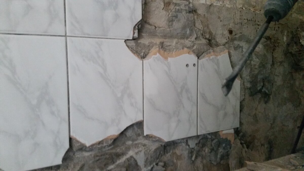 Демонтаж кафеля 