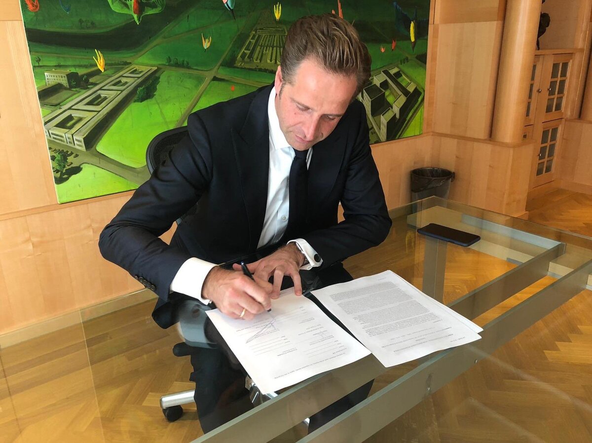 Фото из Твиттера