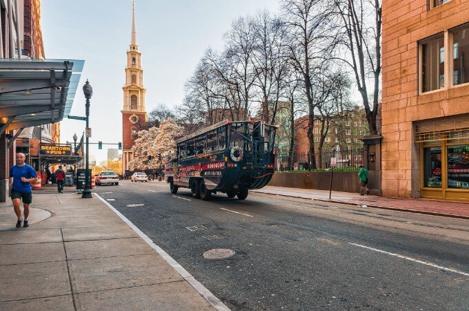 Та же улица, апрель 2015 года.Из открытых источников интернета.