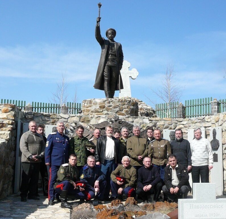 Ростовская область, памятник атаману Краснову. Наше время.